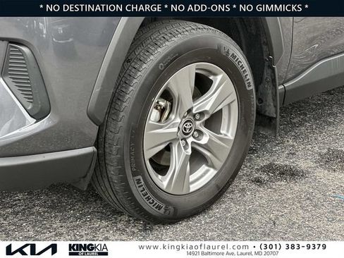 Used 2024 Toyota RAV4 XLE AWD/4WD image 30