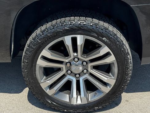 Used 2018 GMC Yukon Denali w/ Denali Ultimate Package AWD/4WD image 51