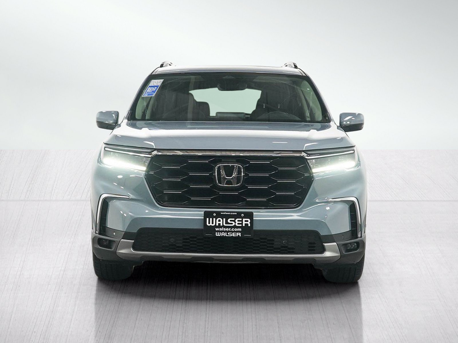Used 2023 Honda Pilot Touring image 8