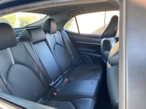 Used 2020 Toyota Camry SE w/ Carpet Mat Package image 6