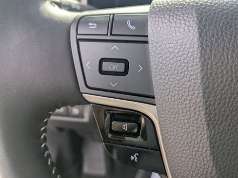 Used 2026 Toyota Camry SE FWD image 12