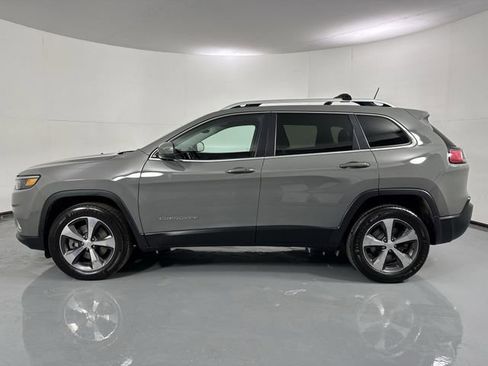 Used 2019 Jeep Cherokee Limited image 29
