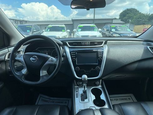 Used 2016 Nissan Murano SV FWD image 9