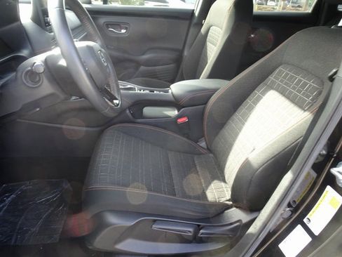 Used 2024 Honda HR-V Sport image 7