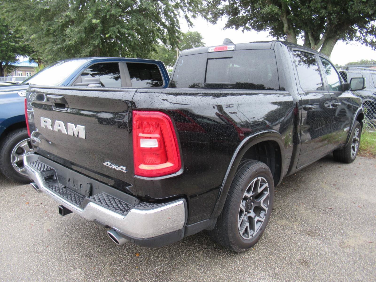 Used 2026 RAM 1500 Laramie AWD/4WD image 4