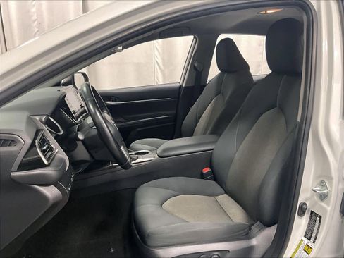 Used 2022 Toyota Camry LE w/ Cold Weather Package image 10