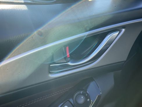 Used 2018 MAZDA MAZDA3 Touring image 22