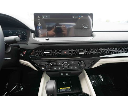 Certified 2025 Honda Accord EX-L image 17