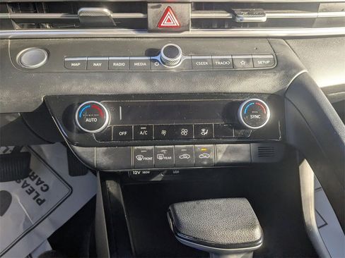 Used 2024 Hyundai Elantra SEL image 21
