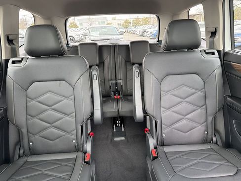 New 2026 Volkswagen Atlas SE FWD image 33