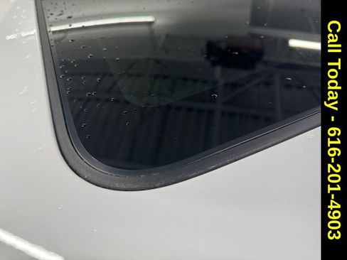 Used 2025 Jeep Grand Cherokee Altitude image 22