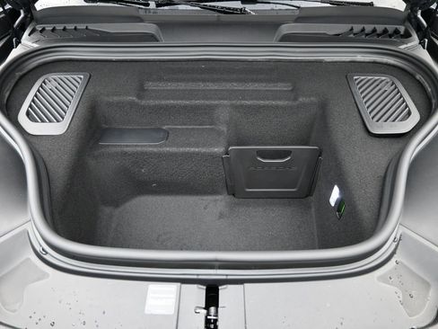 New 2025 Porsche Macan Turbo Electric image 41