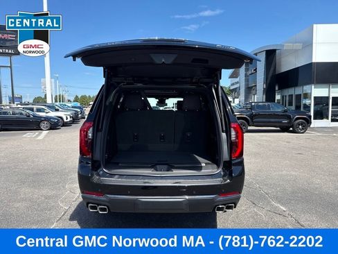 New 2026 GMC Yukon Denali Ultimate AWD/4WD image 11
