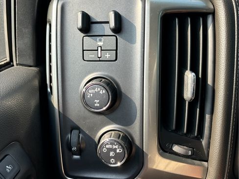 Used 2018 Chevrolet Silverado 1500 LTZ Z71 w/ Centennial Edition AWD/4WD image 22