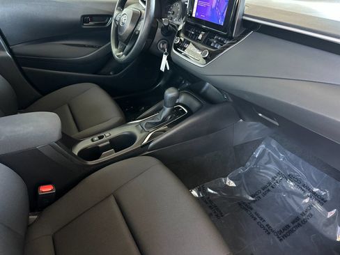 Used 2025 Toyota Corolla LE FWD image 14