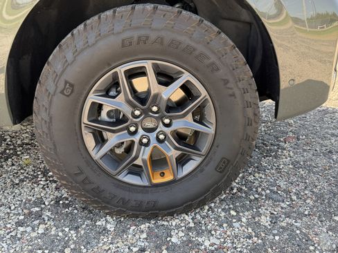 Used 2025 Ford Expedition Tremor AWD/4WD image 21