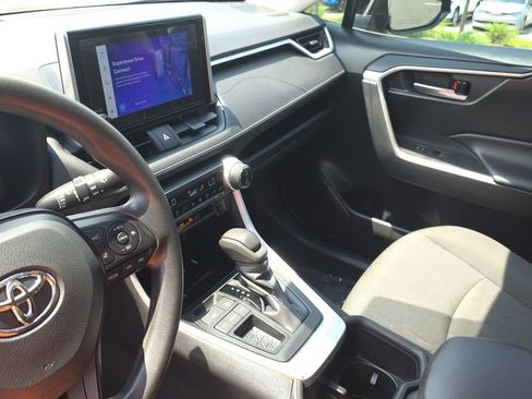 Used 2024 Toyota RAV4 XLE w/ Convenience Package FWD image 21