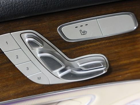 Used 2020 Mercedes-Benz GLC 300 image 19