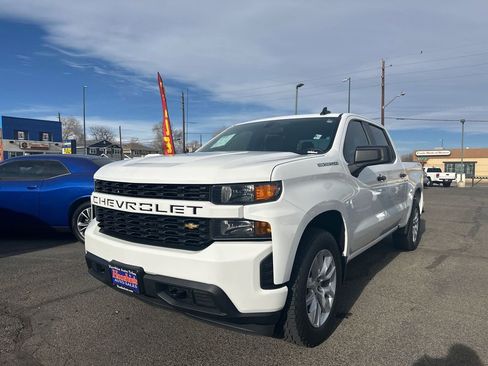 Used 2021 Chevrolet Silverado 1500 Custom image 3
