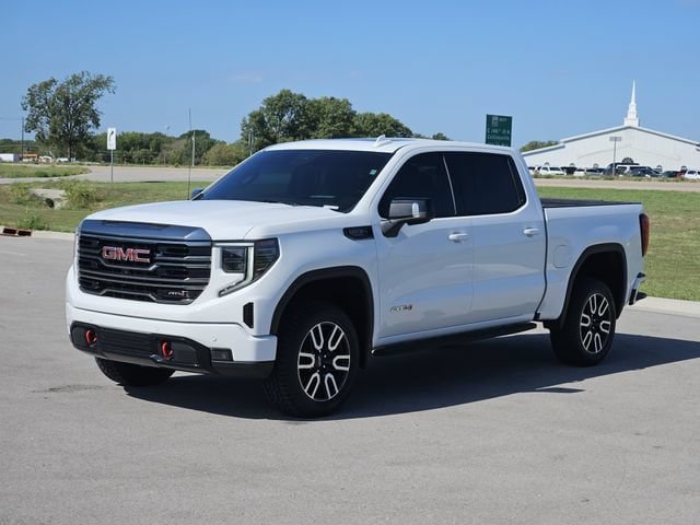 Used 2024 GMC Sierra 1500 AT4 w/ Technology Package AWD/4WD image 3