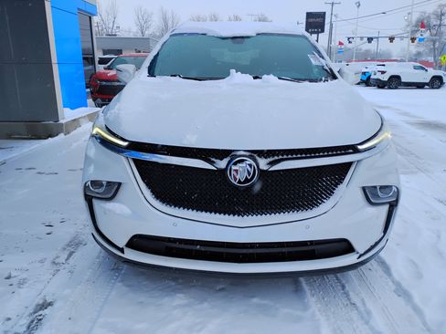 Used 2023 Buick Enclave Essence w/ Sport Touring Edition image 5