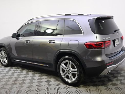 Used 2021 Mercedes-Benz GLB 250 4MATIC image 3