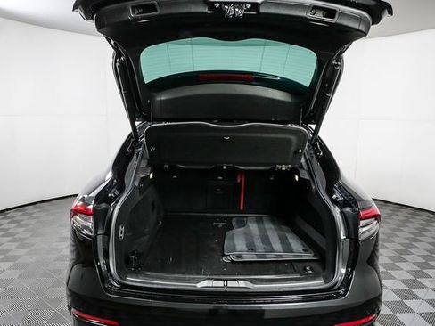 Certified 2022 Maserati Levante GT image 32