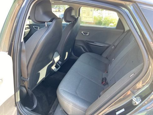 Used 2025 Kia K4 FWD image 48