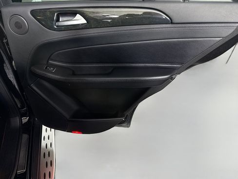 Used 2016 Mercedes-Benz GLE 400 4MATIC image 28