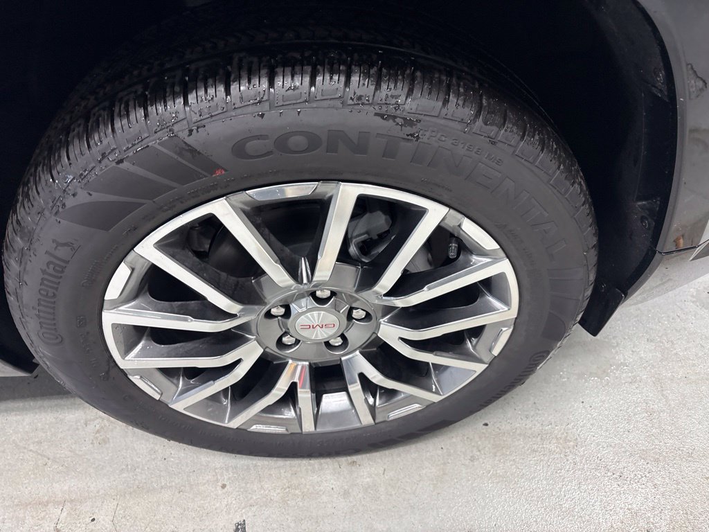 New 2027 GMC Terrain Denali w/ LPO, Floor Liner Package AWD/4WD image 4