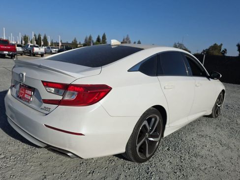 Used 2019 Honda Accord Sport image 3