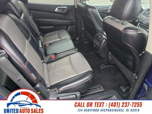 Used 2019 Nissan Pathfinder SL image 13