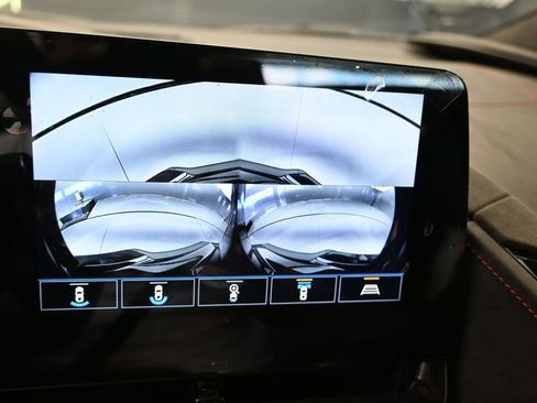 Used 2023 Chevrolet Corvette Stingray Premium Conv w/ Z51 Performance Package image 25