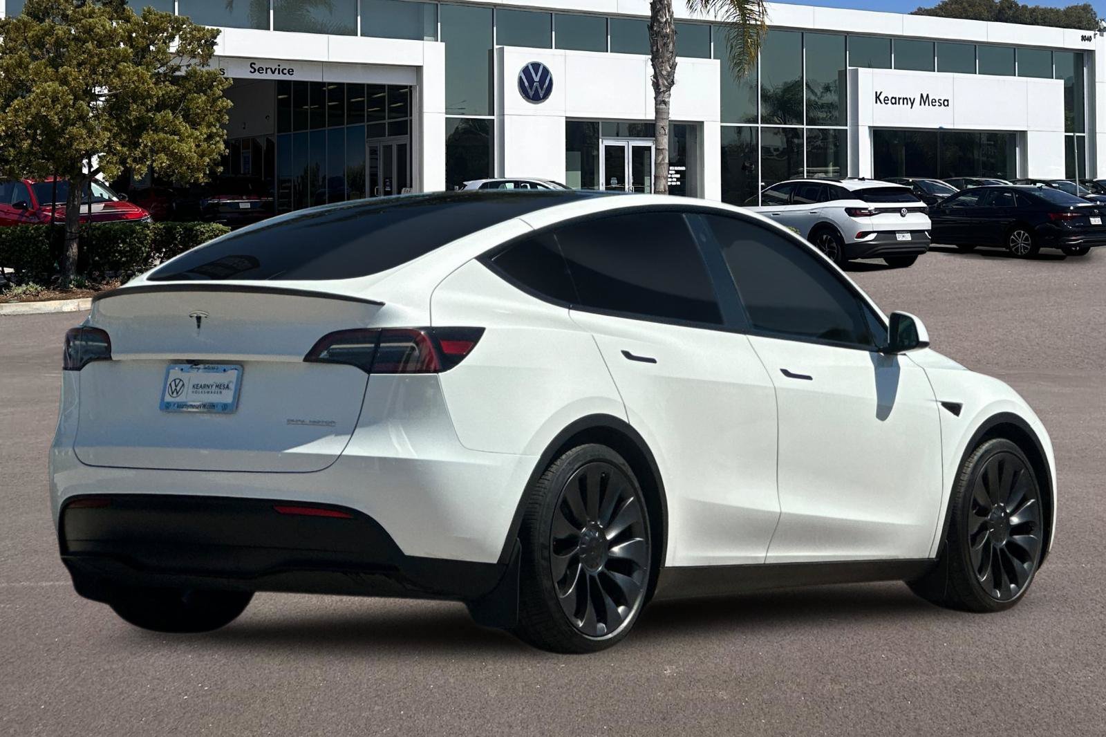 Used 2023 Tesla Model Y Performance AWD/4WD image 4
