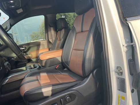 Used 2023 Chevrolet Silverado 2500 High Country image 8