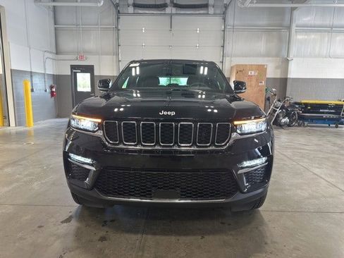 New 2025 Jeep Grand Cherokee Limited image 8