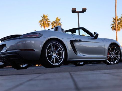 Used 2017 Porsche 718 Boxster S image 20