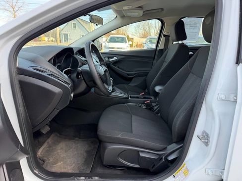 Used 2017 Ford Focus SE image 23