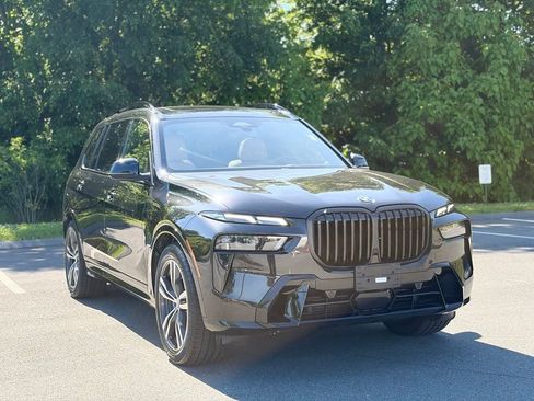 Certified 2024 BMW X7 xDrive40i w/ Executive Package AWD/4WD image 9