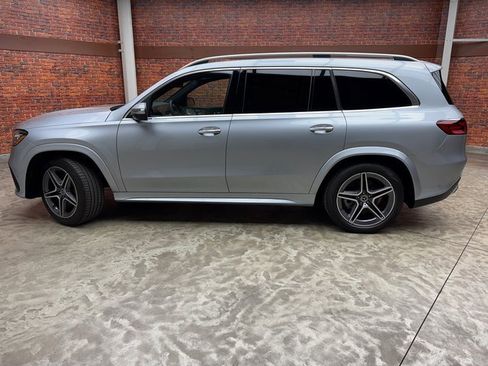 New 2025 Mercedes-Benz GLS 450 4MATIC image 2