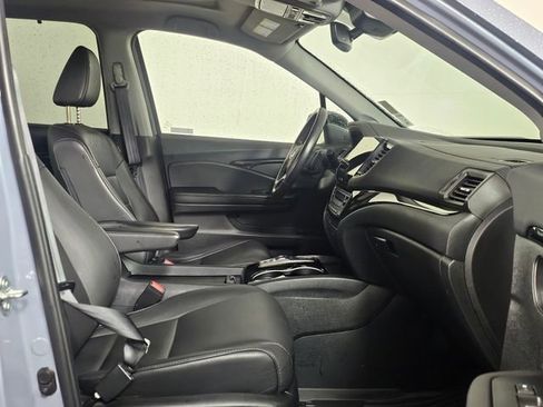 Used 2022 Honda Pilot Touring image 11