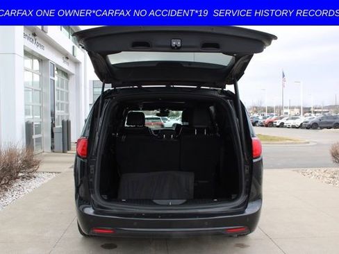 Used 2018 Chrysler Pacifica Limited w/ Advanced Safetytec Group image 8