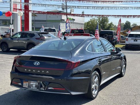 Used 2023 Hyundai Sonata SE w/ Cargo Package image 5
