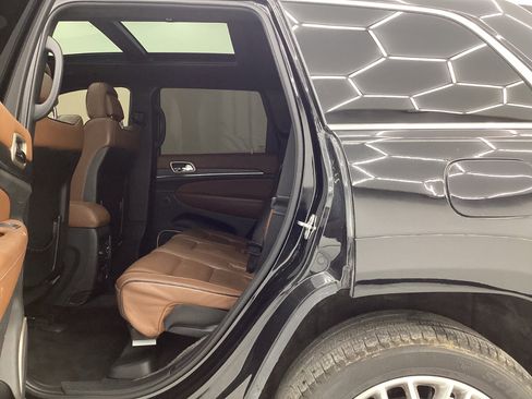 Used 2017 Jeep Grand Cherokee Summit image 20