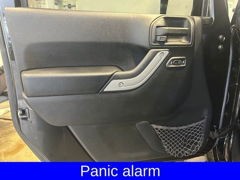 Used 2017 Jeep Wrangler Unlimited Sahara w/ Max Tow Package image 29