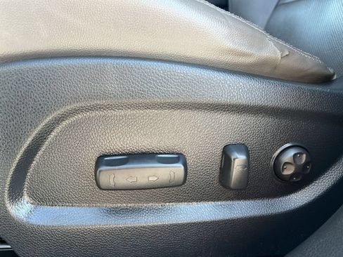Used 2015 Hyundai Santa Fe Limited w/ Option Group 04 FWD image 36