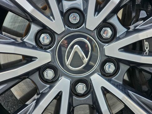 Used 2022 Lexus LX 600 4WD w/ Interior Upgrade Package image 11