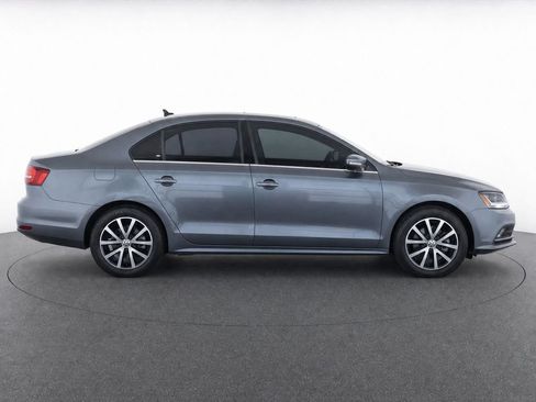 Used 2017 Volkswagen Jetta SE FWD image 7