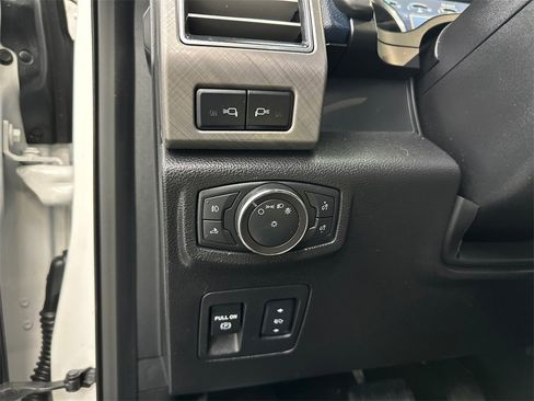 Used 2018 Ford F150 Limited w/ Trailer Tow Package image 35