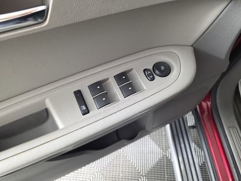 Used 2009 Chevrolet Traverse LT FWD image 12